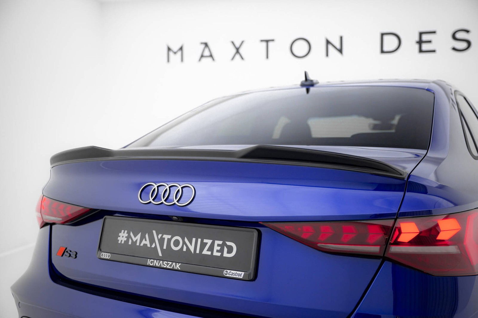 Spoiler Cap 3D Audi A3 S-Line et S3 Berline 8Y Facelift en ABS noir brillant de Maxton