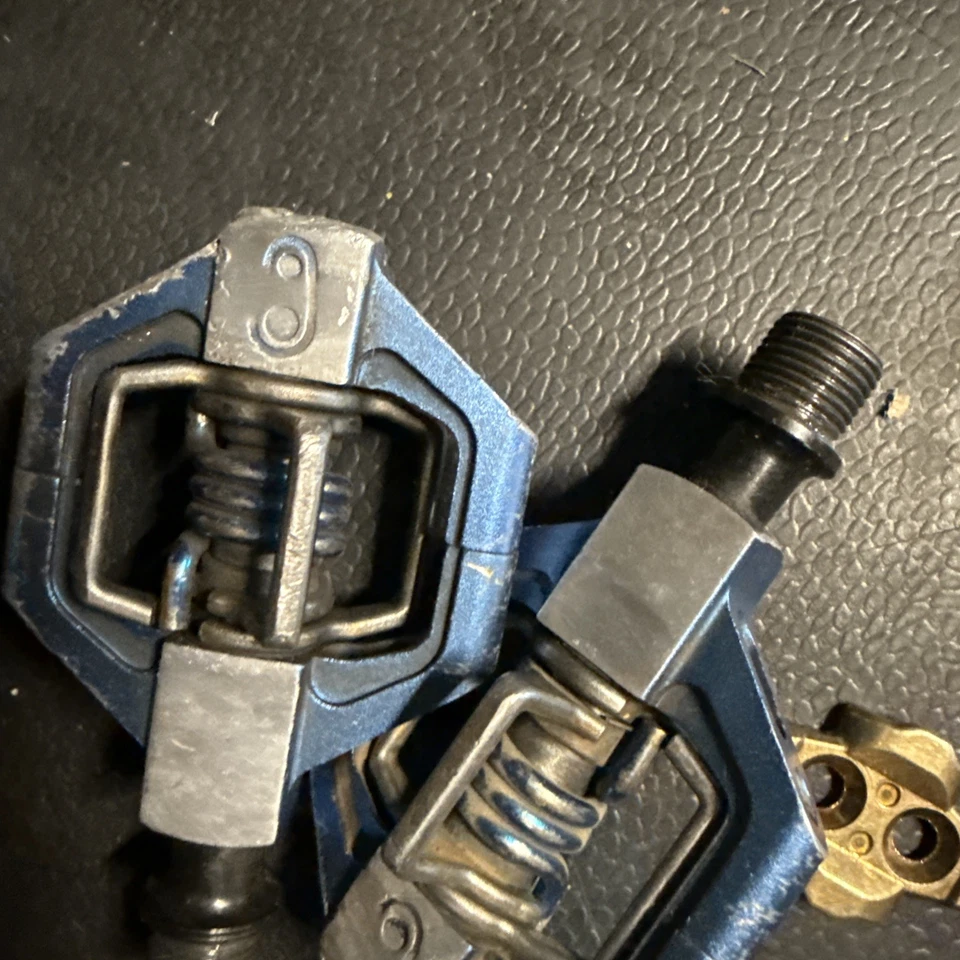 Crankbrothers Candy 3 pedal sin clip aleación azul con tacos Foto 4 de 4