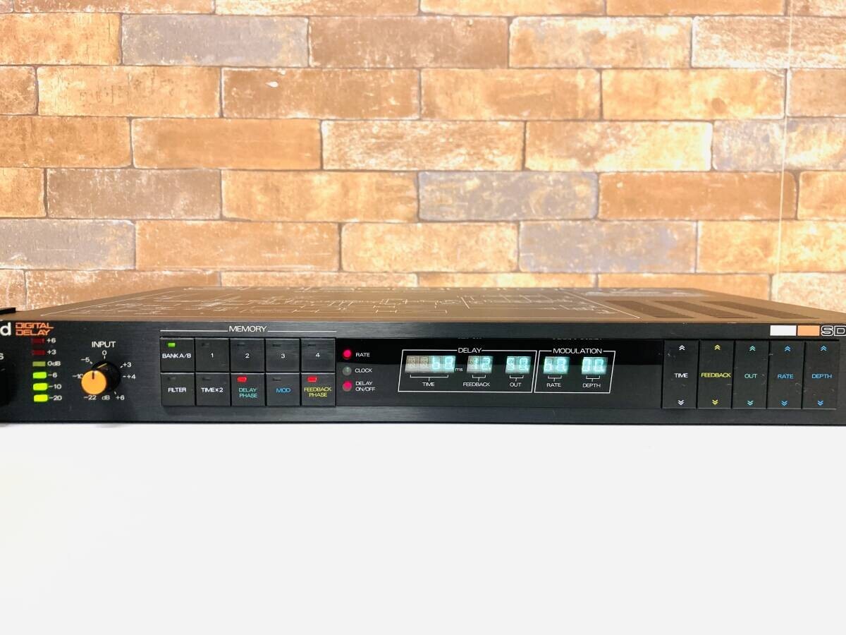 Roland SDE-3000A Digital Delay Echo Effect Processor Rack Good