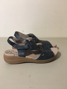 bare traps leather sandals