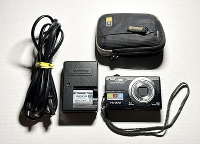 Olympus FE-370 Digital Camera w/ Battery, Charger, & Case - FREE SHIPPING