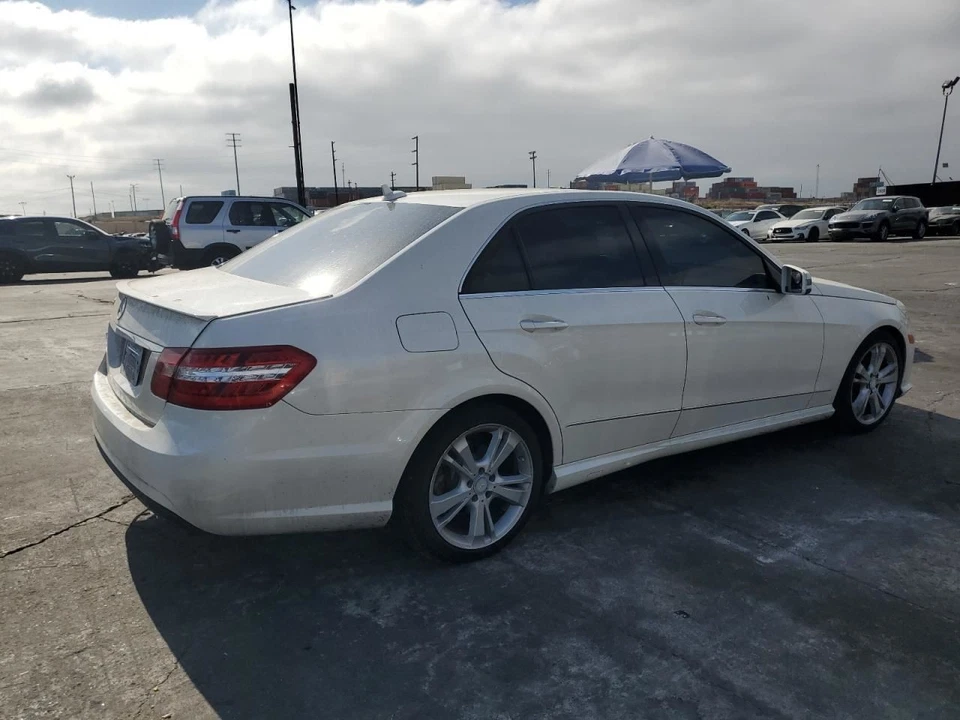 WHT DECKLID TAILGATE 2010-2016 MERCEDES-BENZ E350 Foto 3 de 4