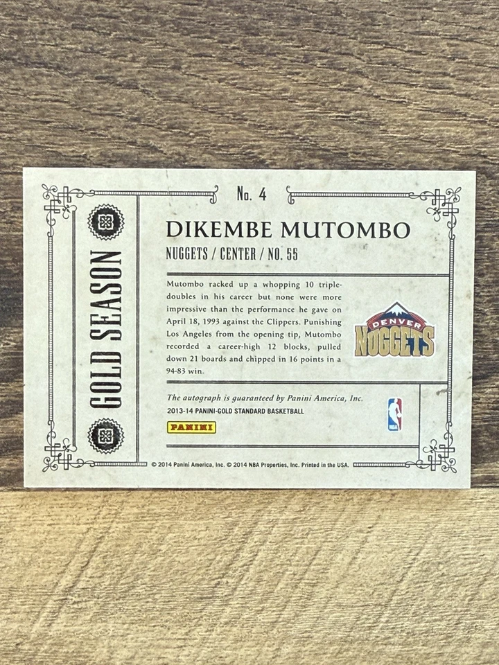 Panini Gold Standard 2013-14 DIKEMBE MUTOMBO Gold Season automático/100 pepitas Foto 3 de 3