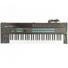Yamaha DX7 FM Synthesizer – Iconic 1980s Digital Classic w/ Road Case