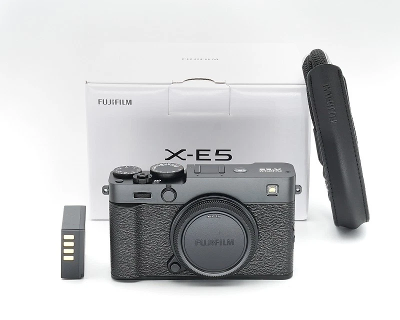 Fujifilm X-E5 XE5 schwarz Gehäuse Body Kundenretoure NUR 3 Auslösungen