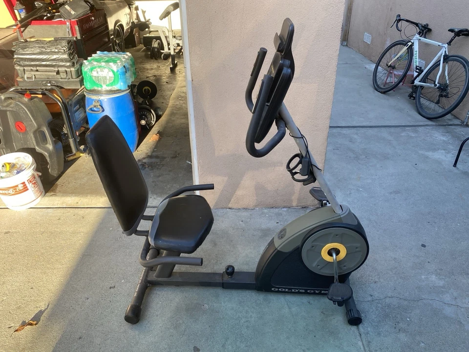Bicicleta estática Gold’s Gym Foto 3 de 4