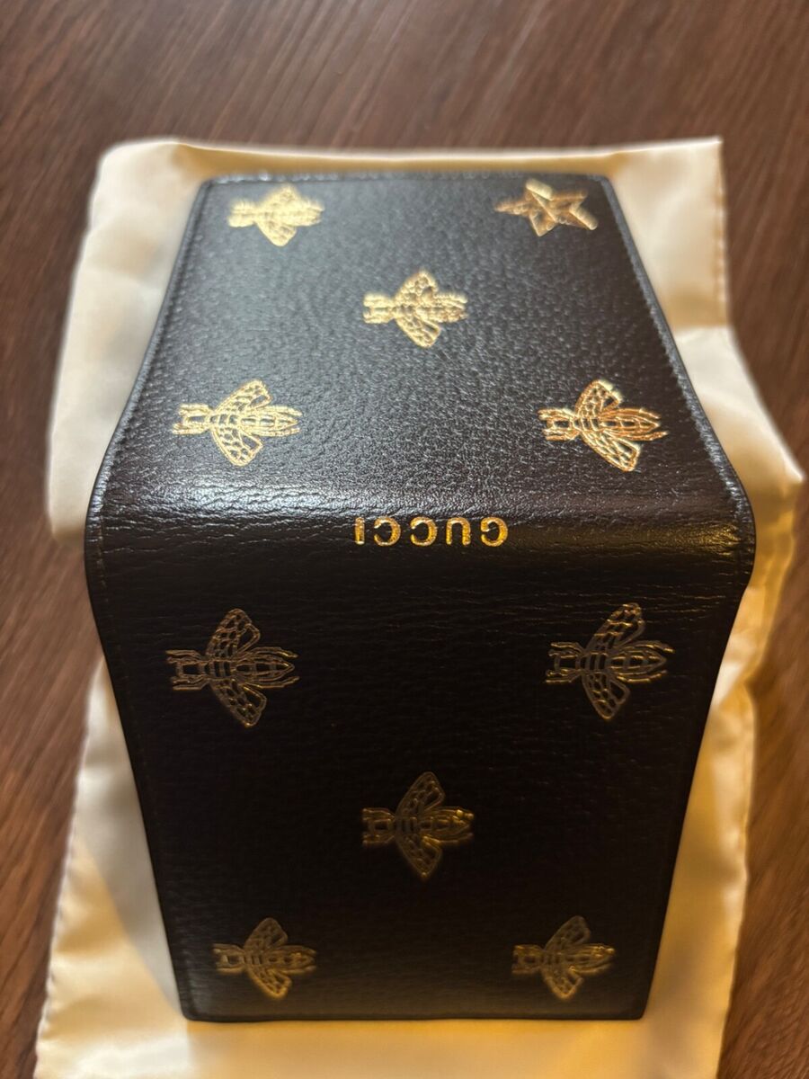 New In Box) Gucci Men's Black & Gold Bee Star Textured New In Box) Gucci Men's Black & Gold Bee Star Textured