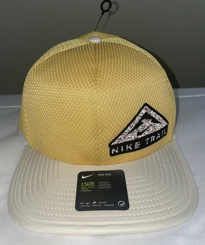 Nike Pro Adult Unisex Dri-Fit Strapback 
