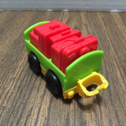 Fisher Price Little People Wheelies Airport +Airplane-Luggage Carrier-Helicopter - Picture 19 of 19