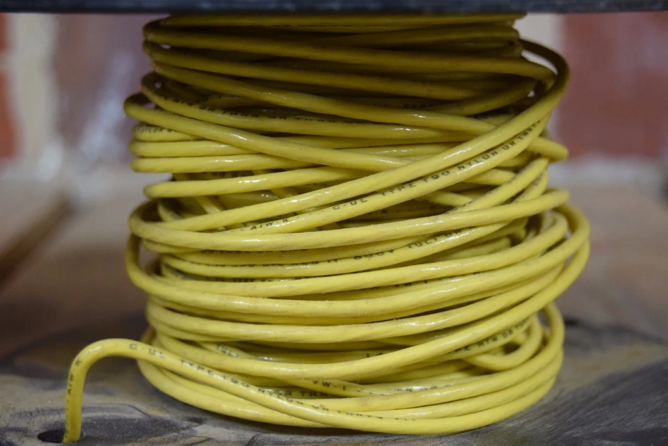 Lote de dos carretes de alambre de cobre trenzado de 100 pies 14 AWG Foto 3 de 4