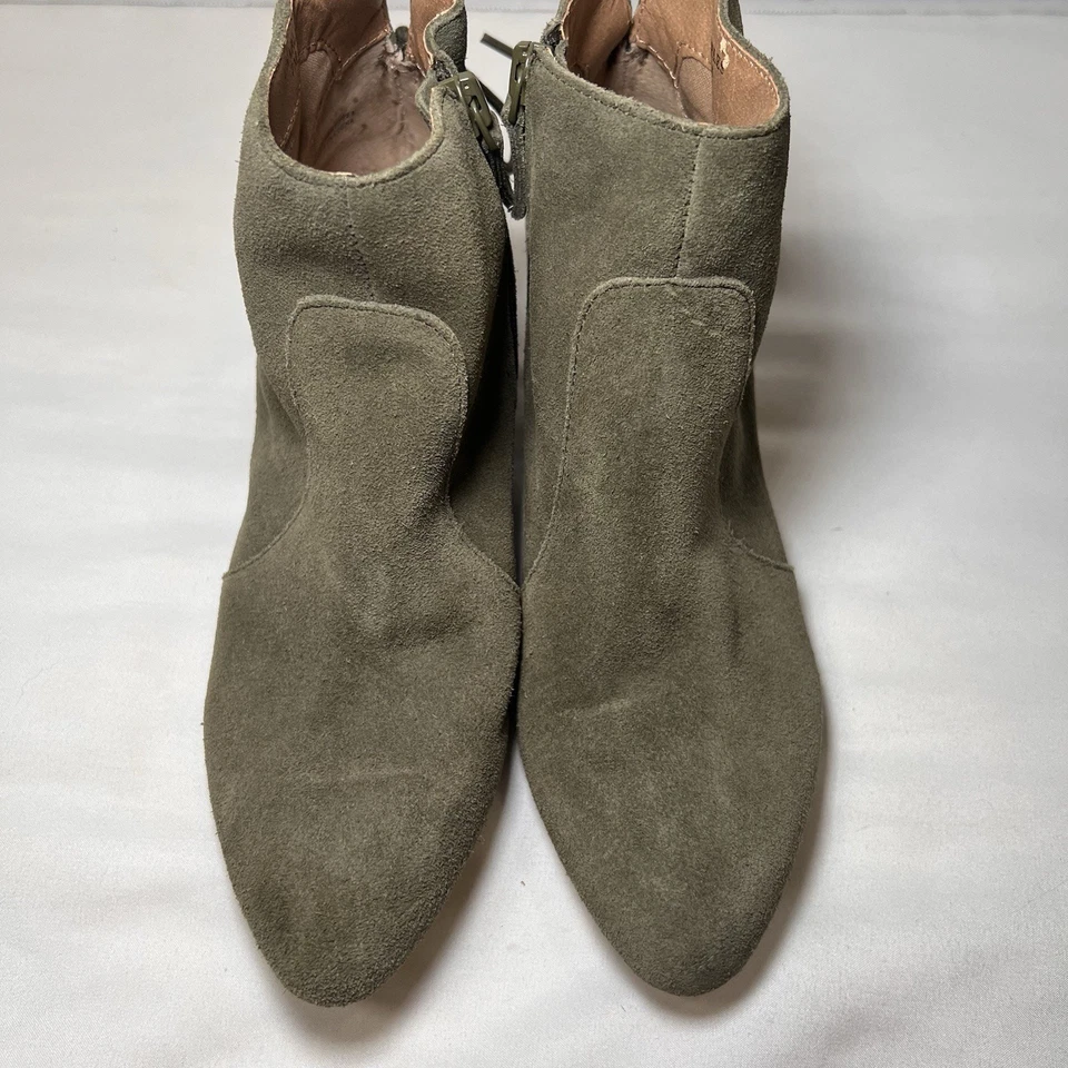 Botines Tahari Talla 7 M Gamuza Verde Oliva Charles Tacón Bloque Cremallera Lateral Encaje Foto 3 de 4