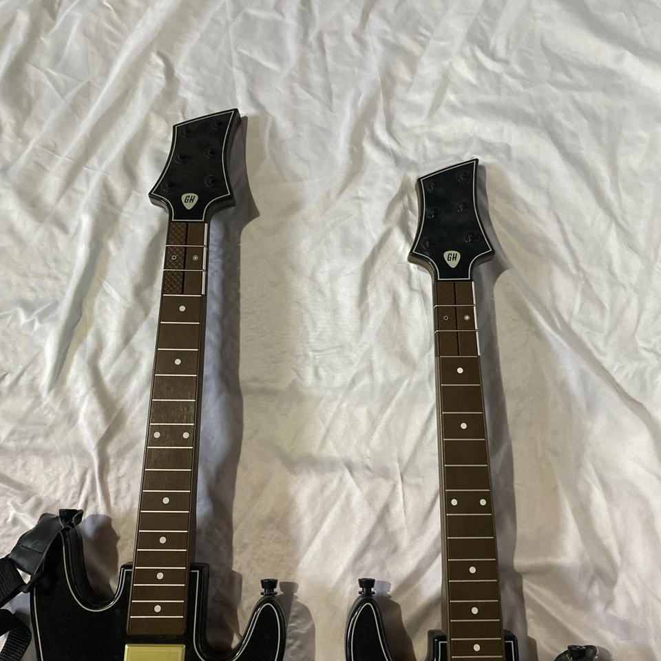 (2) Guitar Hero Live Wireless Guitars PS3 Xbox One PS4 0000654 - No Dongle - Image 3 of 4