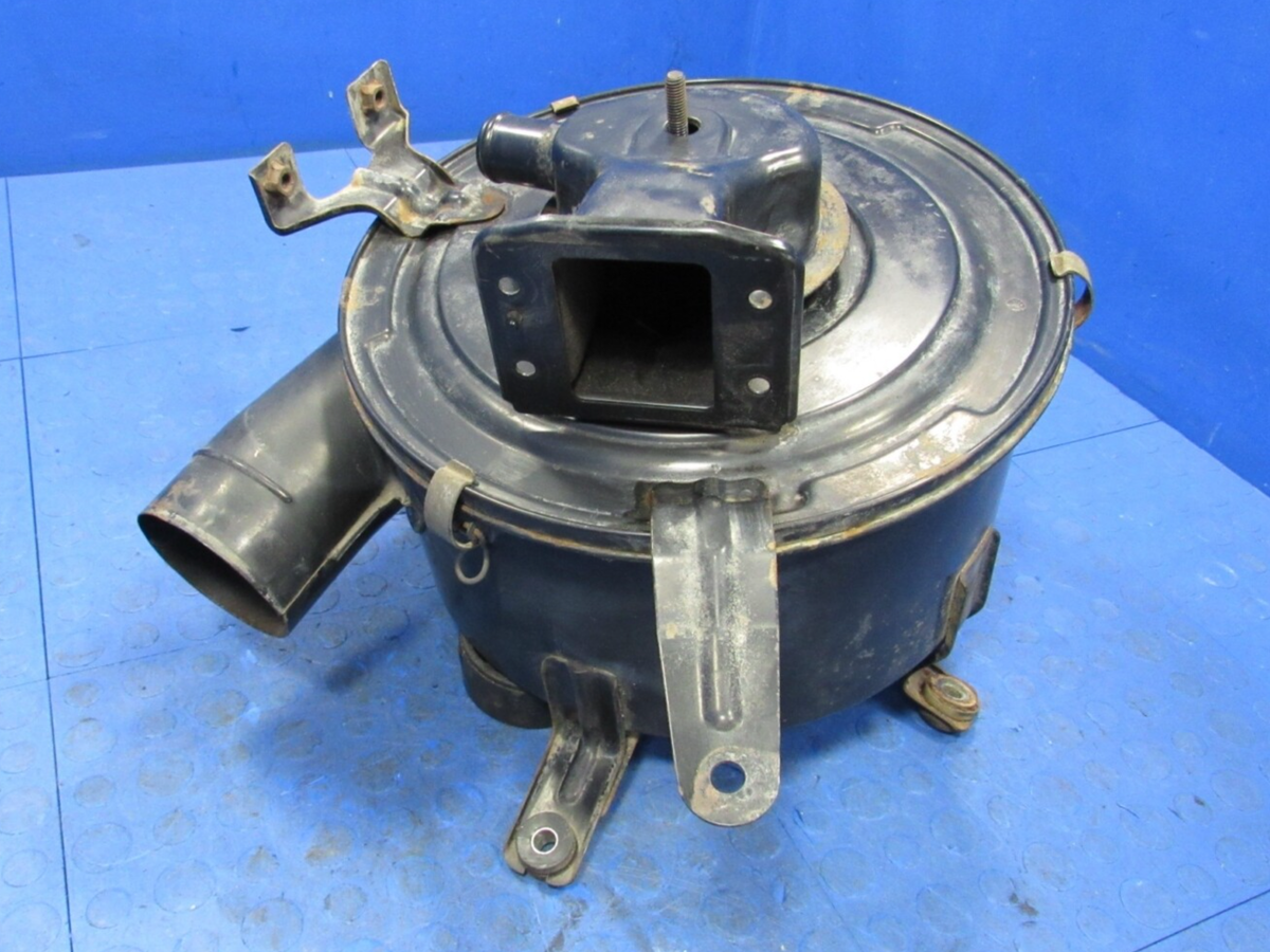 93-95 Toyota Land Cruiser J80 4.5L 1FZ-FE Air Cleaner Assembly