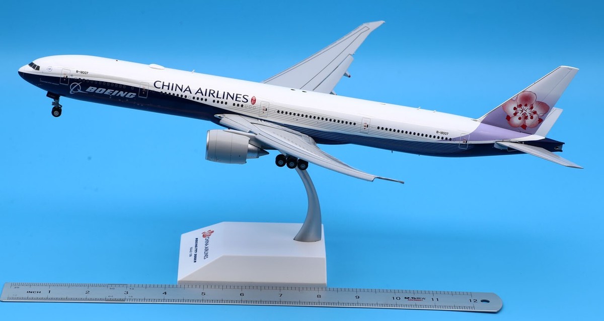 チャイナエアライン 777-300ER B-18007 1/200 Highly detailed InFlight Model diecast model airplane China