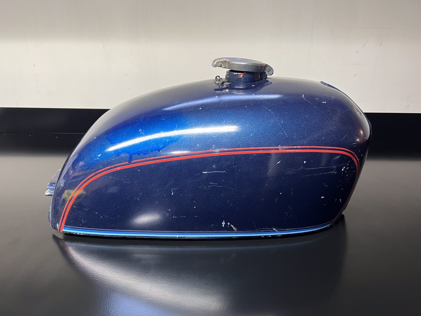 19691976 Honda 750 CB750K SOHC Four petrol gas tank latch cap clean