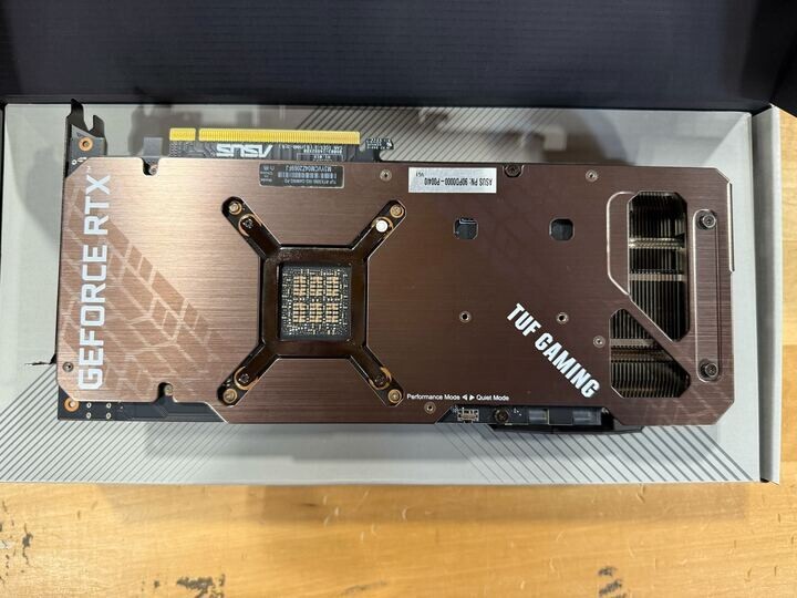 TranhoaASUS TUF-RTX3080-O10G-GAMING ① ASUS TUF Gaming GeForce RTX 3080 OC Edition 12GB GDDR6X