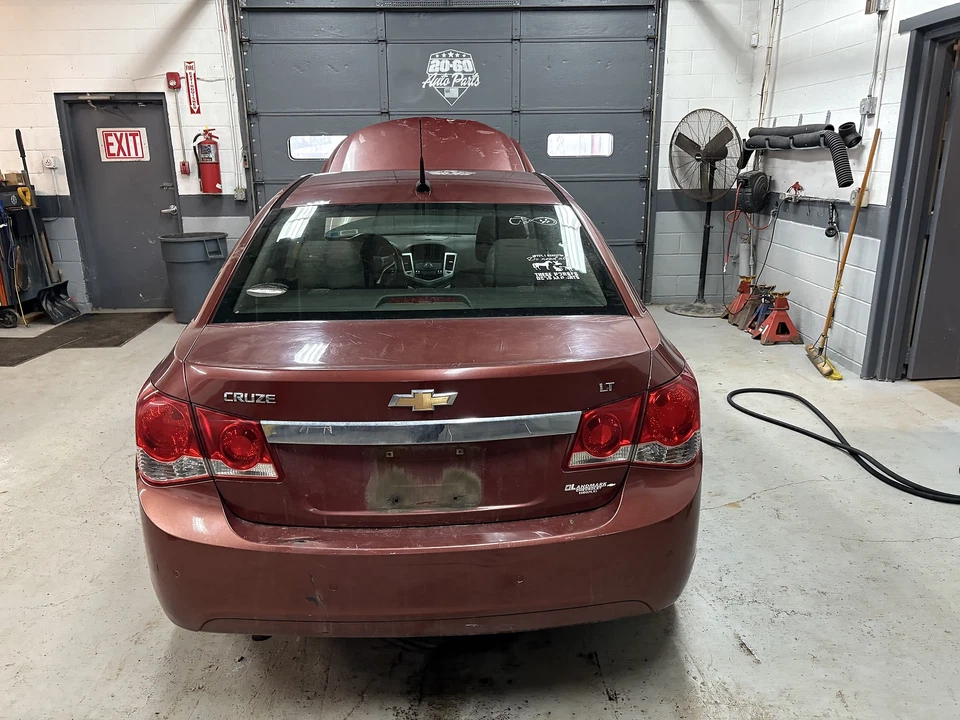 Used Front Right Door Window Regulator Front fits: 2012 Chevrolet Cruze Front Ri Foto 4 de 4