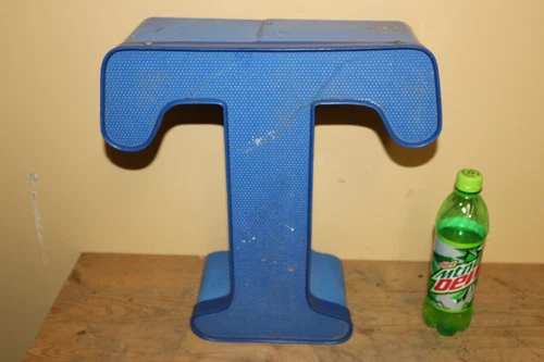 Vintage Blue 15" Letter T Neon Lighted Gas Oil Beer Sida Pop Chevrolet Ford Sign