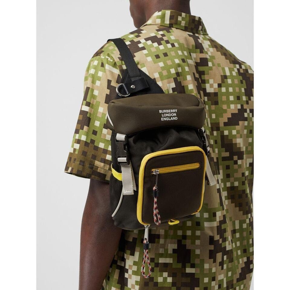 Authentic Burberry Mens Multi Functional backpack Sling Bag 