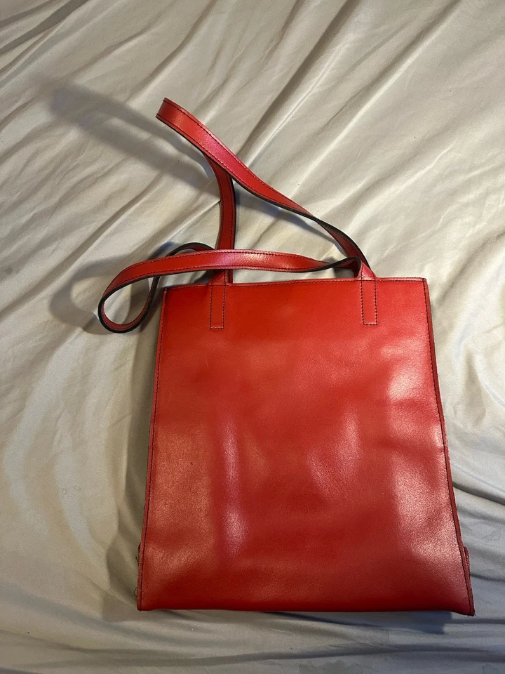 Bolso de mano/bolso de mano de cuero rojo con correas Lillian Vernon HJJ  Foto 3 de 4