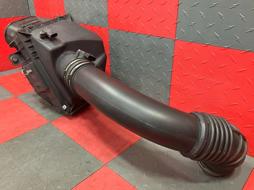 Conjunto de caja de filtro de admisión de filtro de aire Nissan Titan XD 16-19 (5,0 L Cummins diésel) Foto 3 de 4