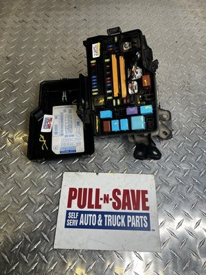 2009-2017 Toyota Venza Fuse Box Relay Junction Block 82720-0T020 OEM TP1949 