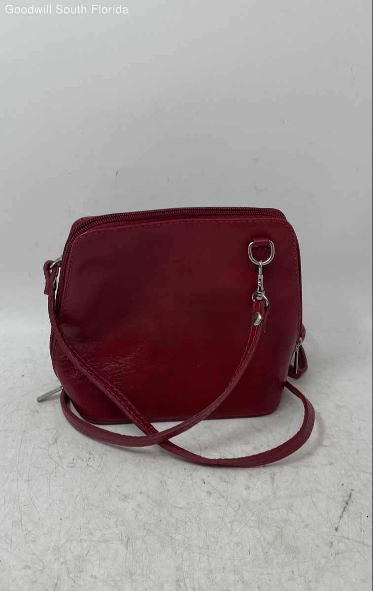 Vera Pelle Womens Red Genuine Leather Detachable Strap Zip Top Crossbody Bag