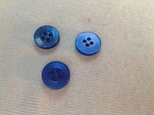 NEW 25 PC 1/2 INCH BAG ROYAL BLUE  PEARL FINISH 4 HOLE BUTTON