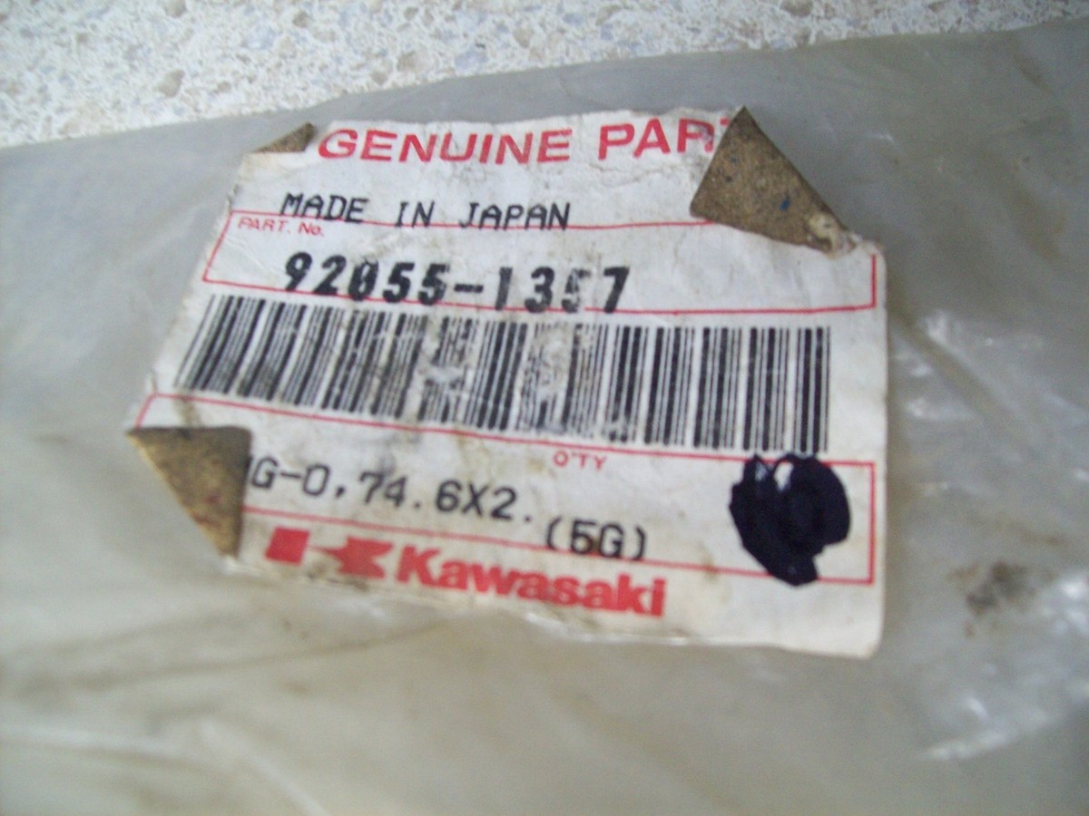 90s〜リングNo.676544 NOS OEM Kawasaki O-Ring 74.6X2.4 1987-1990 ZX750-F1 KAF540