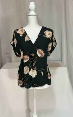 A NEW DAY GREEN AND PINK FLORAL Ladies Short Sleeves Size Medium