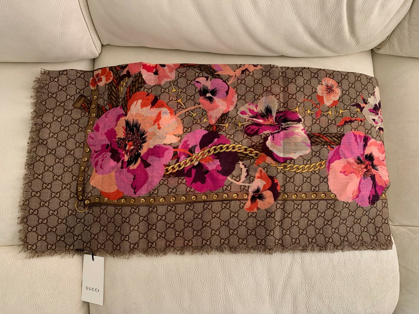 NEW GUCCI DOUBLE GG LOGO LADIES SCARF SHAWL BEIGE PINK PURPLE FLORAL  PATTERN | eBay