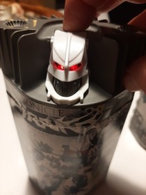 LEGO Bionicle Lot of 2 Complete with Canisters 8902 & 8905