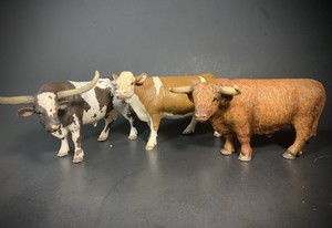 Schleich D-73527 Longhorn Bull and Highland Bull Figure Lot of 3 Brown Spotted