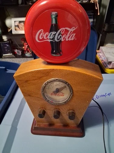 Vintage Coca Cola AM FM RADIO /  Lights Up Dial & Top Wood -Works Good