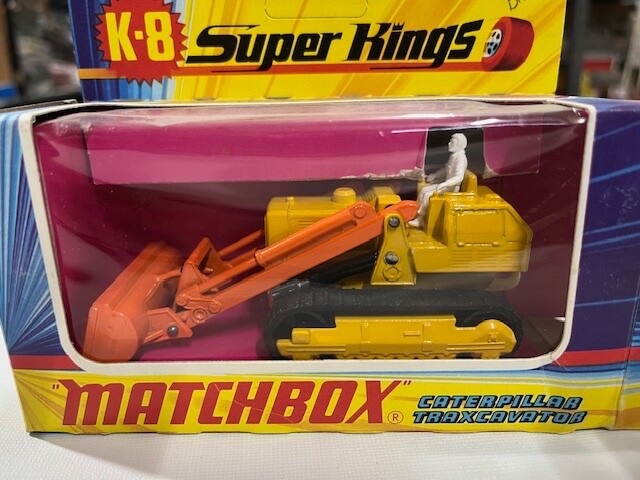 MATCHBOX SUPER KINGS K-8 CATERPILLAR TRAXCAVATOR