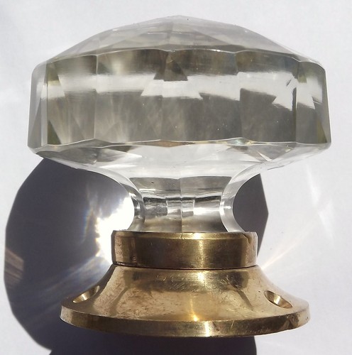 glass door knobs, large crystal cut multifaceted Brass base (pairs) Beautiful ! - Picture 2 of 6