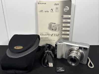 Fujifilm FinePix E550 Digital Point & Shoot Camera 1 GB XD Picture Card Case