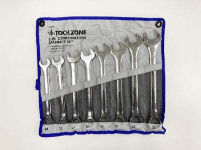 8-teiliges Schraubenschlüssel-Set. 8 Kombinations-Metrische Jumbo-Schlüssel 20 - 32 mm