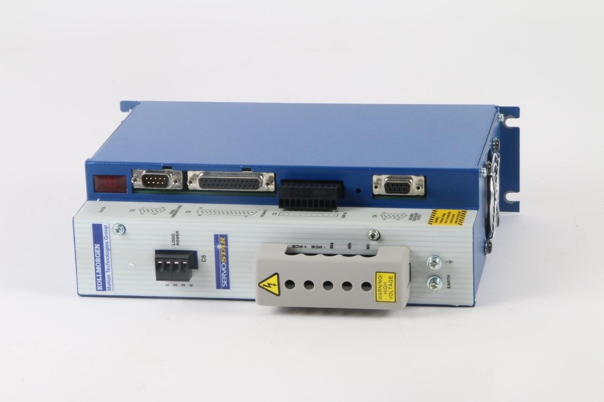 New! Kollmorgen ServoStar SE03000-2R01210A Servo Drive Motion