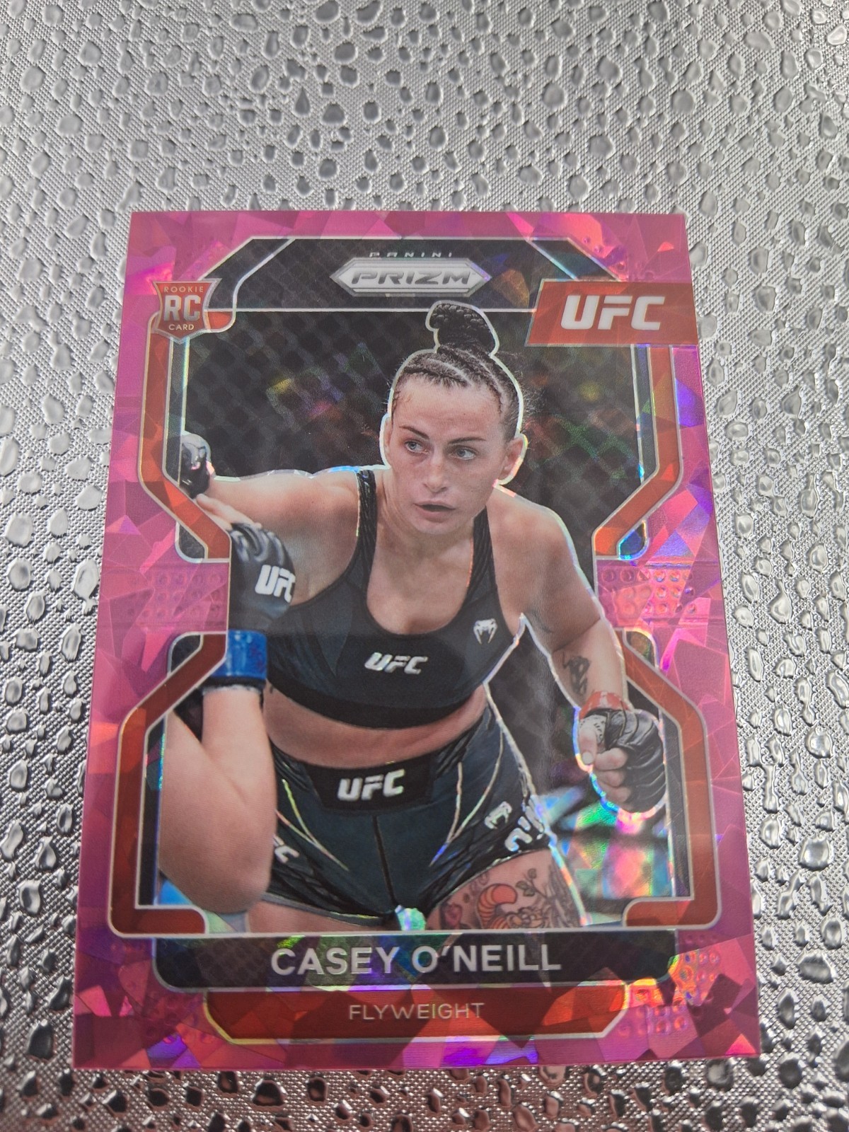2022 Panini Prizm UFC Casey O'Neill RC Cracked Ice Pink Rookie #179