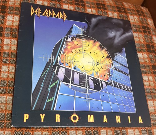 DEF LEPPARD PYROMANIA 1983 Vinyl LP Record Uk/ European 1st Pressing 6359119