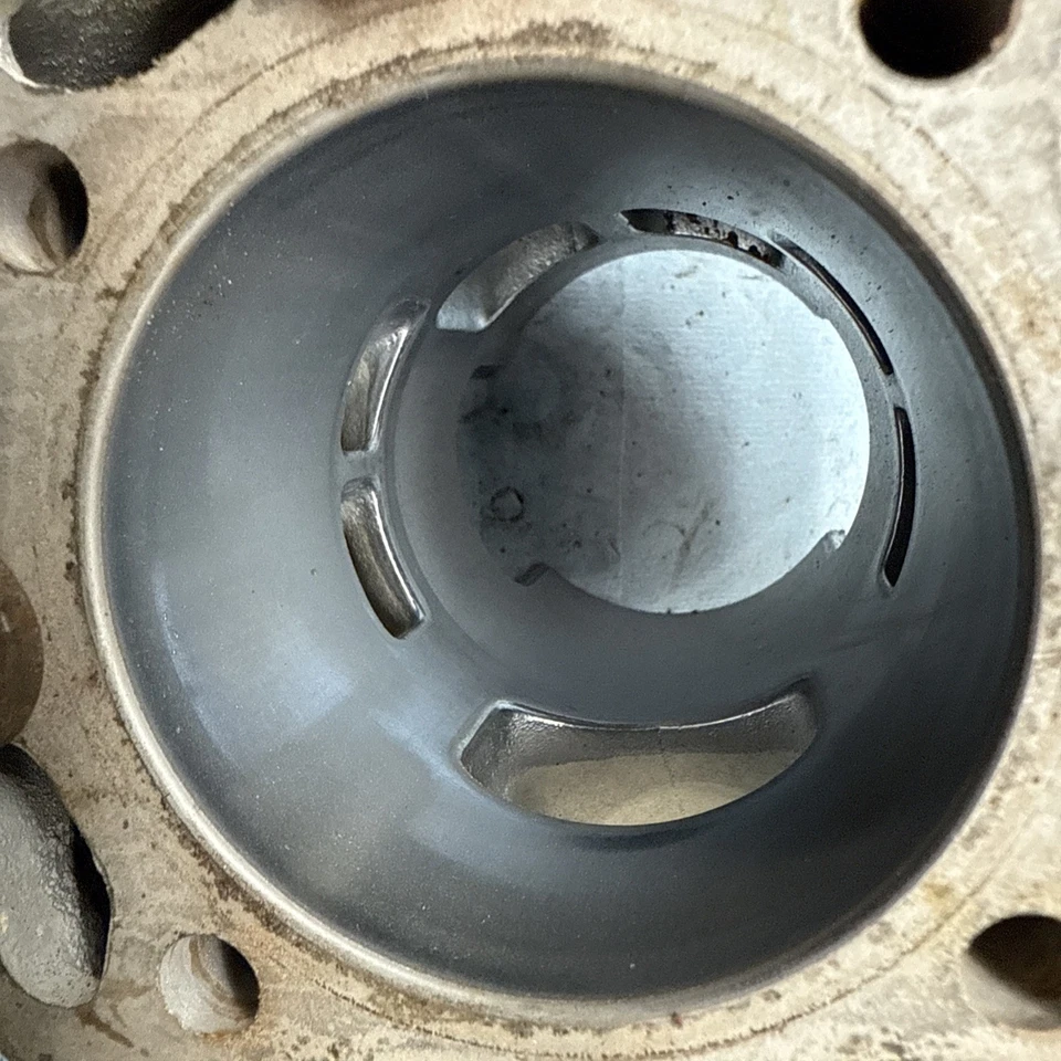 1981 Kawasaki Invader 440 L/C Vintage Snowmobile motor cylinder jug Piston Foto 3 de 4