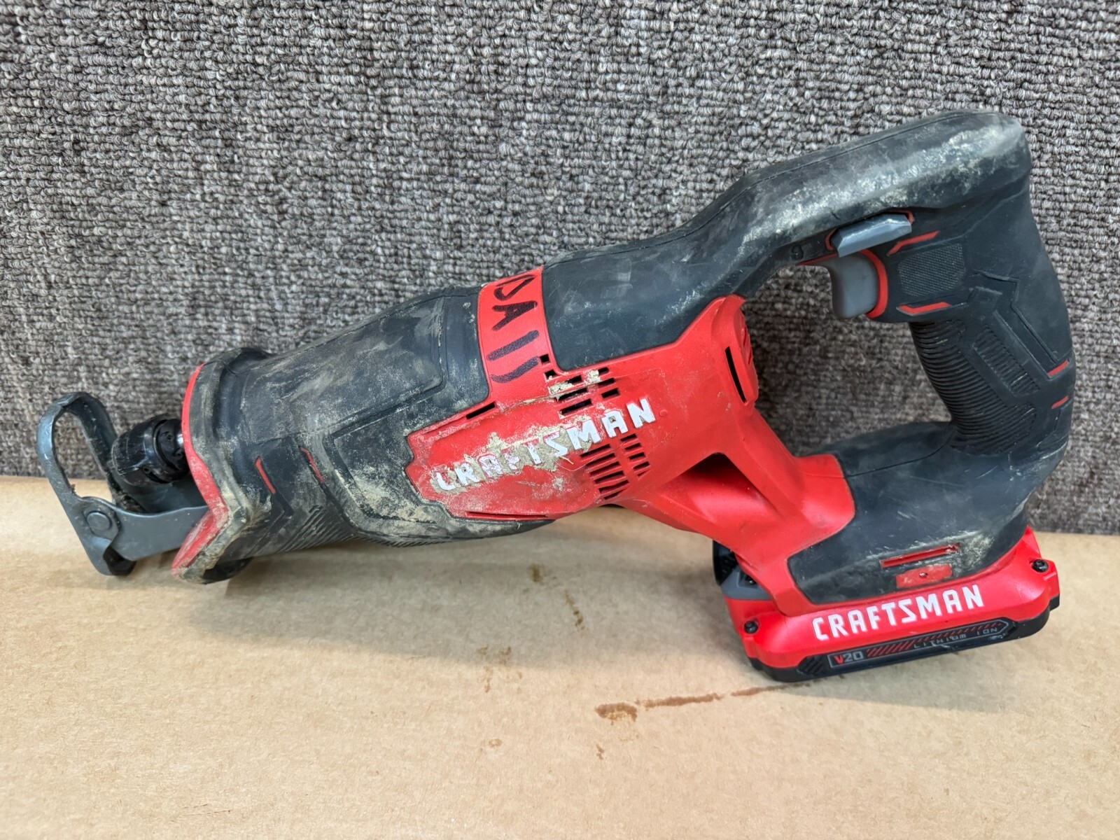 Craftsman CMCS300 20V Reciprocating Saw Kit (BATTERY & Charger INCLUDED