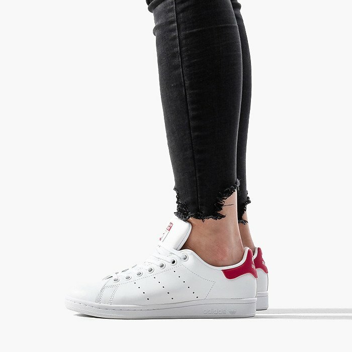b32703 stan smith