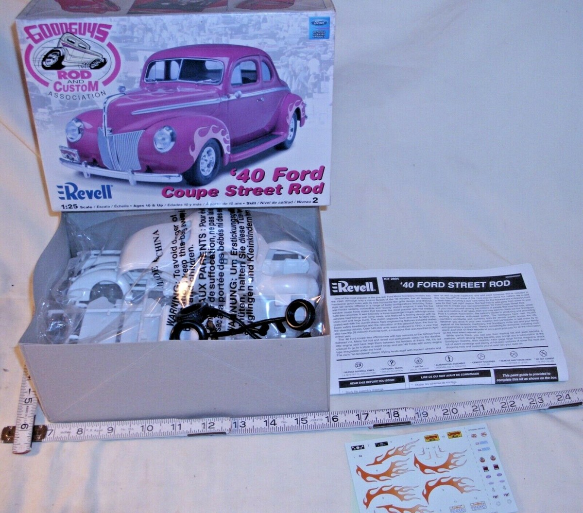 絶版 Revell 1/25 フォード・スタンダードクーペ 1940年型 REVELL GOODGUYS ROD & CUSTOM 40 FORD COUPE ROD & CUSTOM MODEL KIT