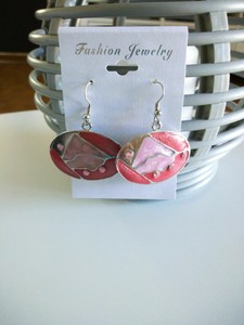 Boucles d'Oreilles Pendante couleur Rose et Argent neuve