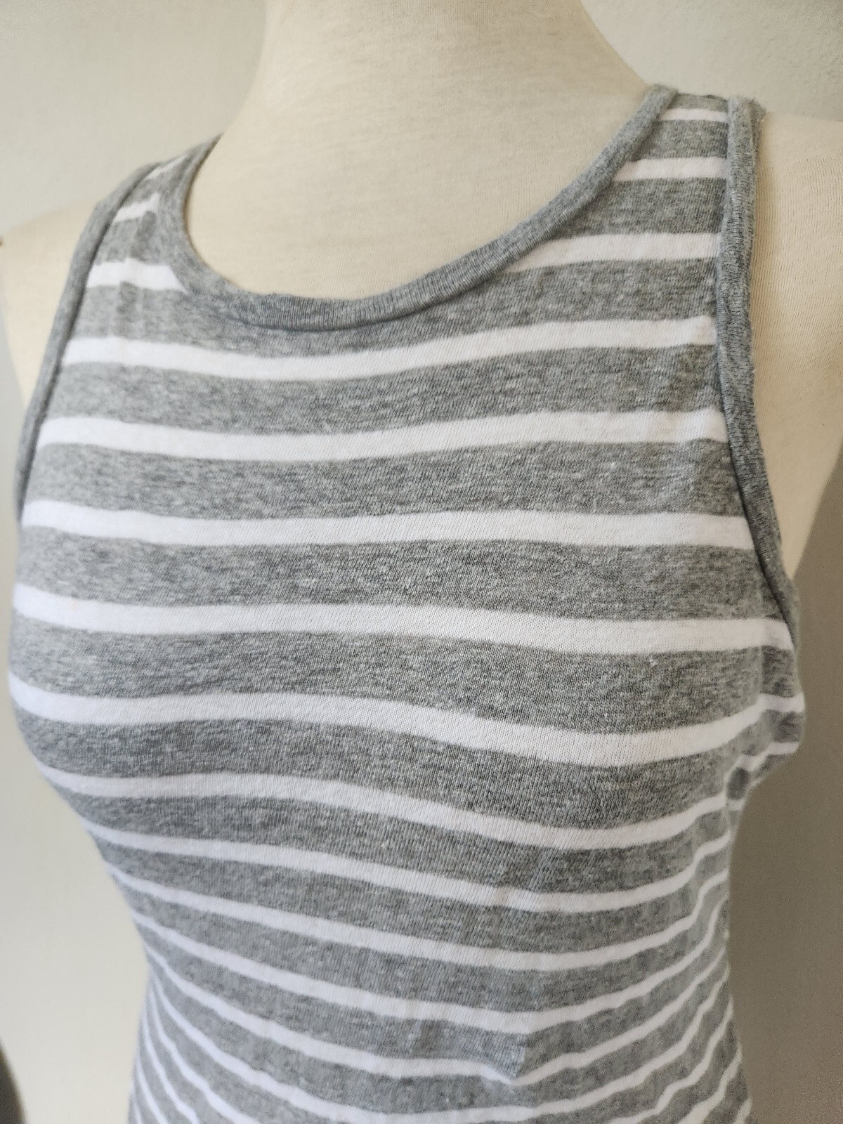 Michael Kors Sleeveless Striped Blouse Gray White Womens Medium thumbnail 3