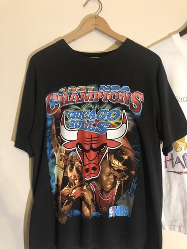 bulls rap tee
