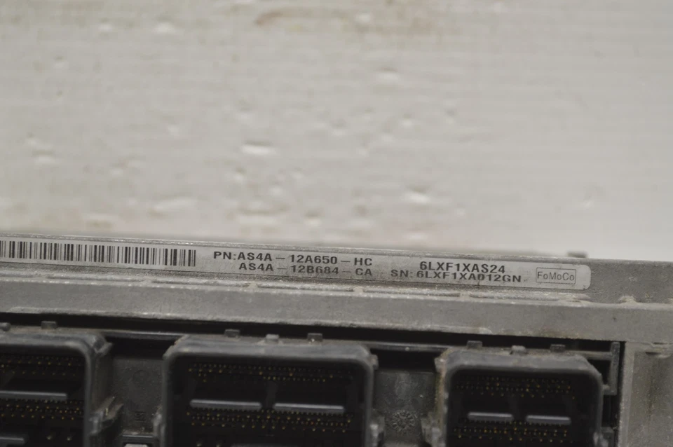 Unidade módulo de controle do motor 2010 2011 Ford Focus AS4A-12A650-HC ECM B73 004 - Imagem 2 de 3