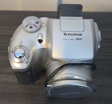 Fuji Finepix 3800 3.2 megapixel Camera Works 